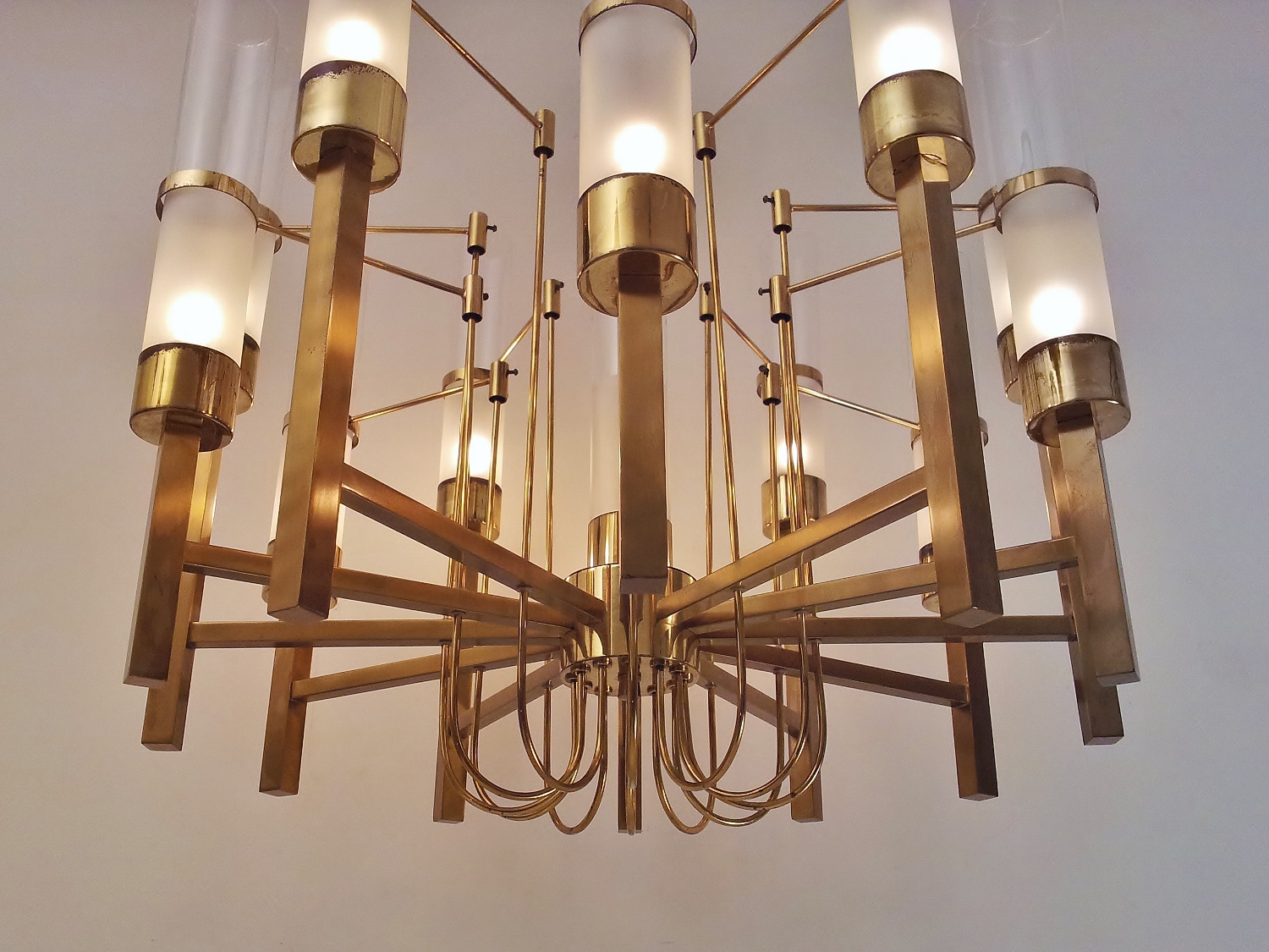 Large Vintage Chandelier in Frosted Glass & Brass, 1970s Large Vintage Chandelier in Frosted Glass & Brass, 1970s
